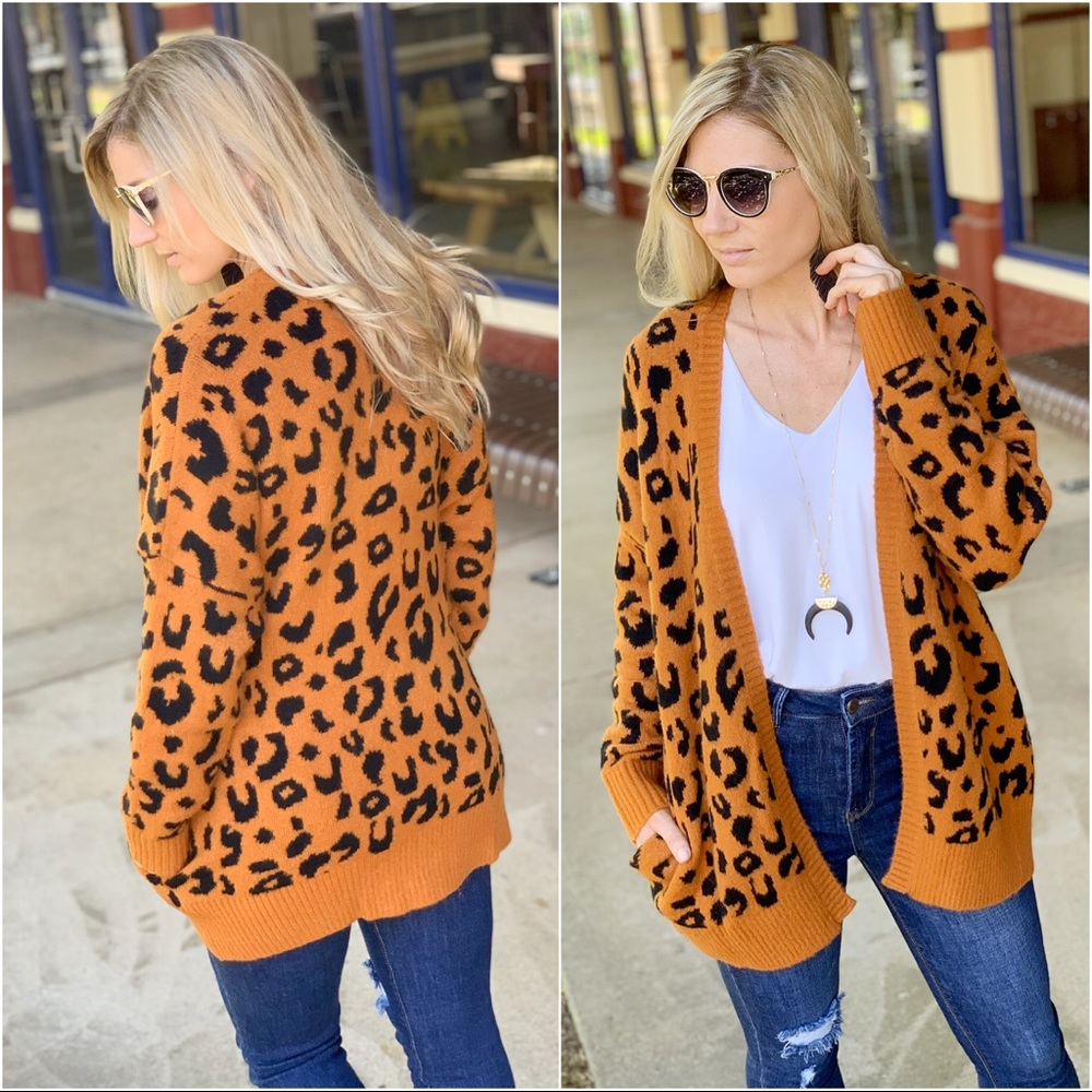 ✨LAST ONE✨ Camel leopard print cardigan - Picture 3 of 3